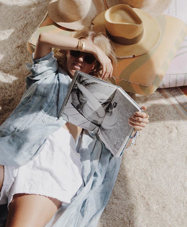 FolkLucy's tweet photo. Easy like a Sunday morning... ☀️ #lucyfolk https://t.co/0VrFw7lLRV https://t.co/zaJPeNJ54K