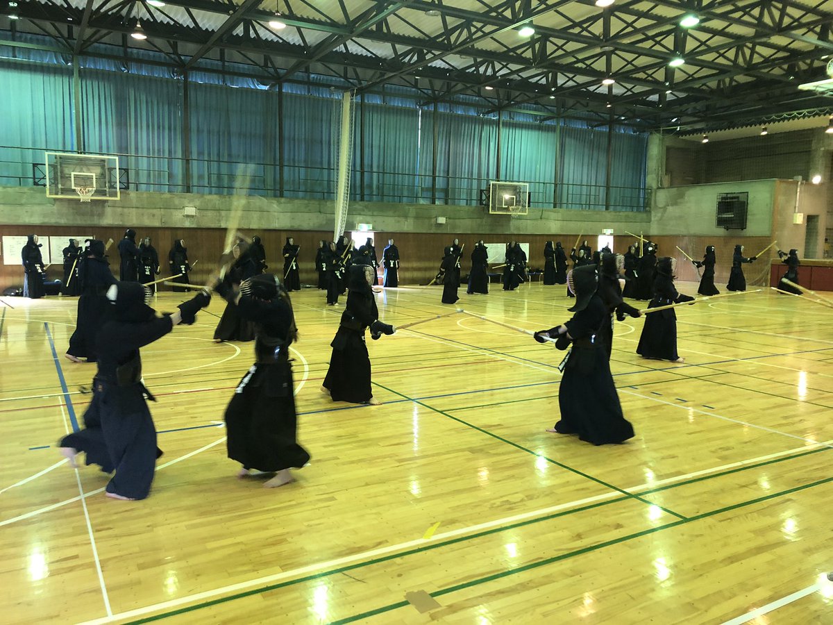 tiukendo's tweet photo. 昨日は関八州剣道錬成大会に参加させて頂きました!!
初めての練習試合でしたが、公式戦とは全く違う緊張感がありとても良い経験になりました!
主催校の東京薬科大学さん、ありがとうございました!! https://t.co/24QCIbOoCJ