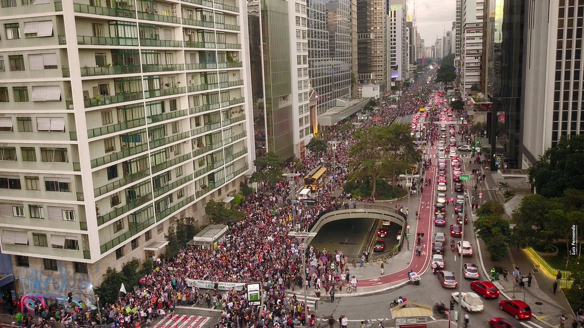 himynameisluis's tweet photo. MAR DE GENTE🔥
#marchadamaconha #mdmsp2019
#avenidapaulista #paulista #paulistaavenue #avpaulista
#saopaulo #sampa #splovers #spcity #saopaulocity #brasil #saopaulo_originals #euvivosp #mybeautifulsp #sousampa
#drone… https://t.co/Ev99Rlm0Ij https://t.co/3Wv9u6NV0j