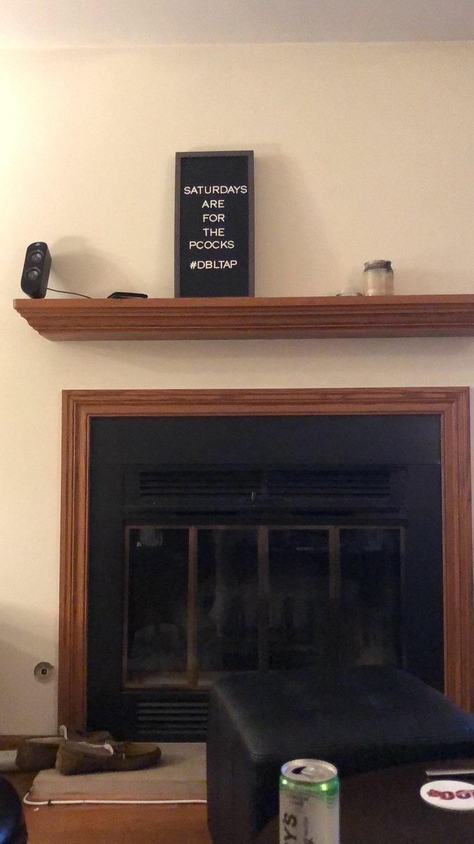 AZPuiu's tweet photo. Former president @Dom_Hillesheim knows what’s up #DBLTap https://t.co/WKBrd6iZDY