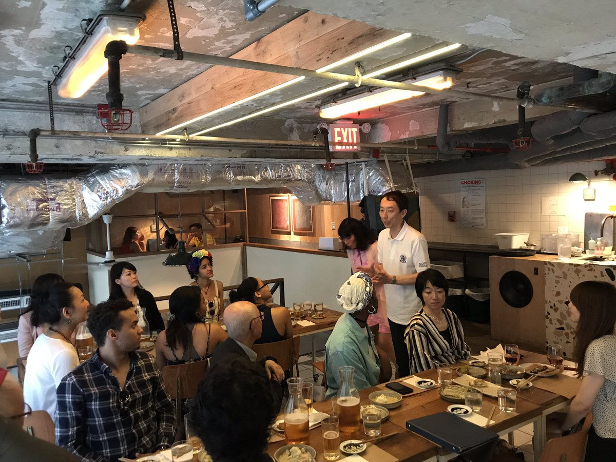 南山大学国際センター 同窓会 ニューヨークで南山同窓会が開催されました 大学 からは星野副学長と国際センター職員が参加 日本人卒業生だけでなく留学生別科の修了生も近隣やワシントンd C などから集まり 多くの参加者で盛り上がりました 同窓会