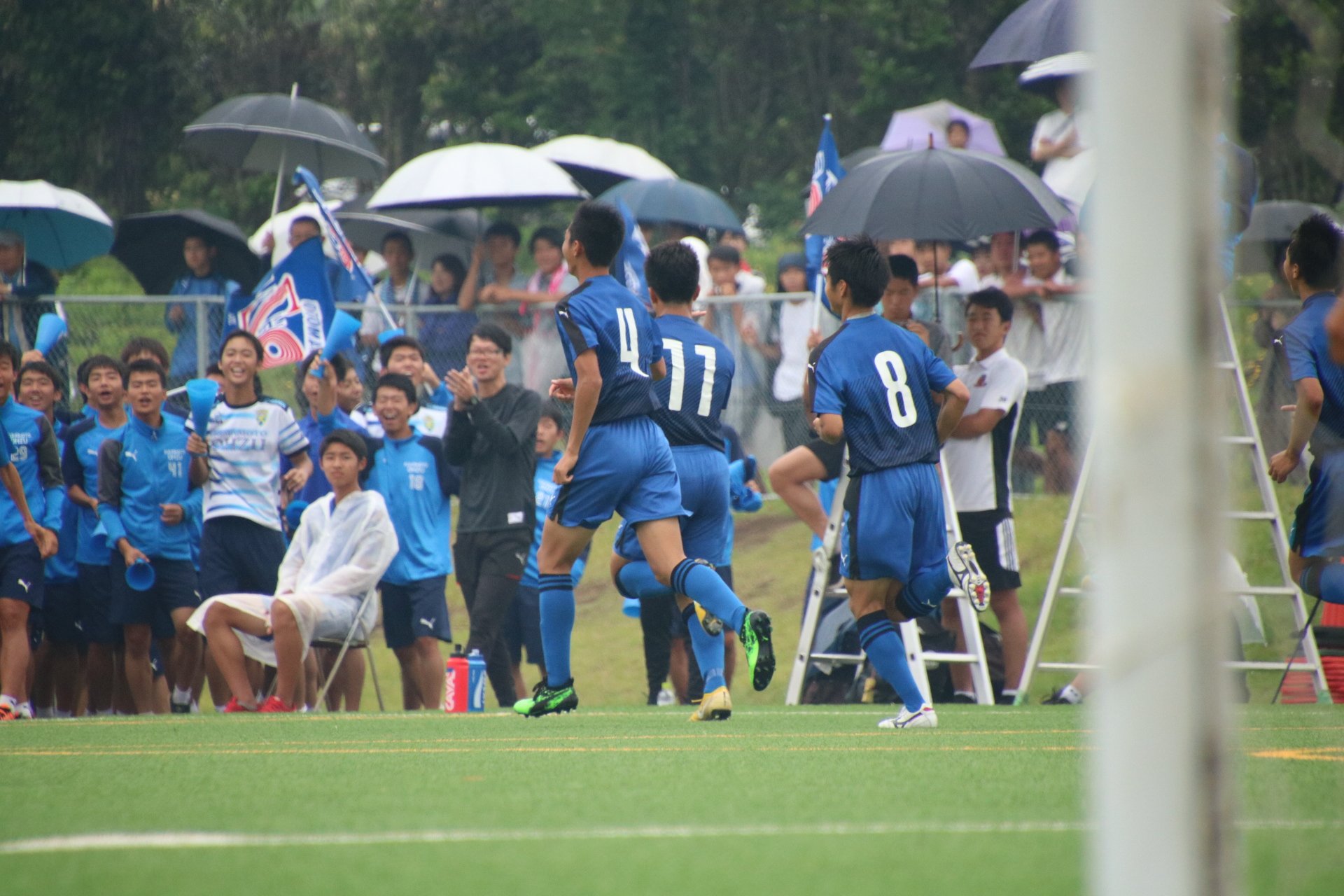 ট ইট র かさのすけ 令和元年度熊本県高校総体サッカー競技 6 2 日 準々決勝結果 大津町運動公園多目的東 大津 2 1 秀岳館 得点 宮原愛輝 立野航海 難しい試合でした 前半は大津 後半は秀岳館ペース ターレスを中心に攻めてくる攻撃を一点は返されたものの ট ইট র かさのすけ 令和元年度熊本県高校総体サッカー競技 6 2 日 準々決勝結果 大津町運動公園多目的東 大津 2 1 秀岳館 得点 宮原愛輝 立野航海 難しい試合でした 前半は大津 後半は秀岳館ペース ターレスを中心に攻めてくる攻撃を一点は返されたものの