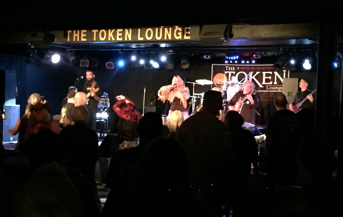ElizaNealsRocks's tweet photo. Thank You @TheTokenLounge #MetroDetroit #DetroitMusicScene
What a #BluesRock ⭐️ time we had! RockOn 🔥 https://t.co/8Hu63gJRIa