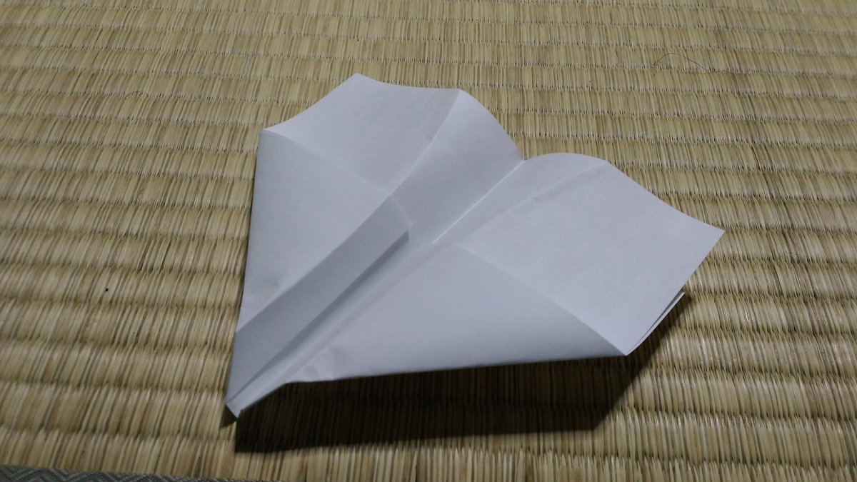 ねぇ知ってる レゴって紙飛行機を自動で折れるんだよ Togetter ねぇ知ってる レゴって紙飛行機を自動で折れるんだよ Togetter