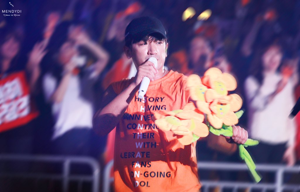_MendyDI's tweet photo. 190420-421 #신화 21주년콘서트 #이민우 https://t.co/pTYy4u4FPp
