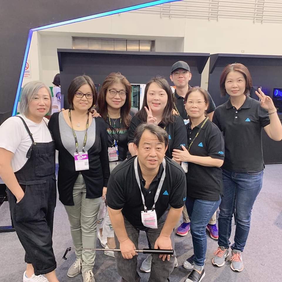 Azza_EU's tweet photo. A heartfelt thank you to everyone from our team at this year's #Computex! https://t.co/BP5oUCPLUR