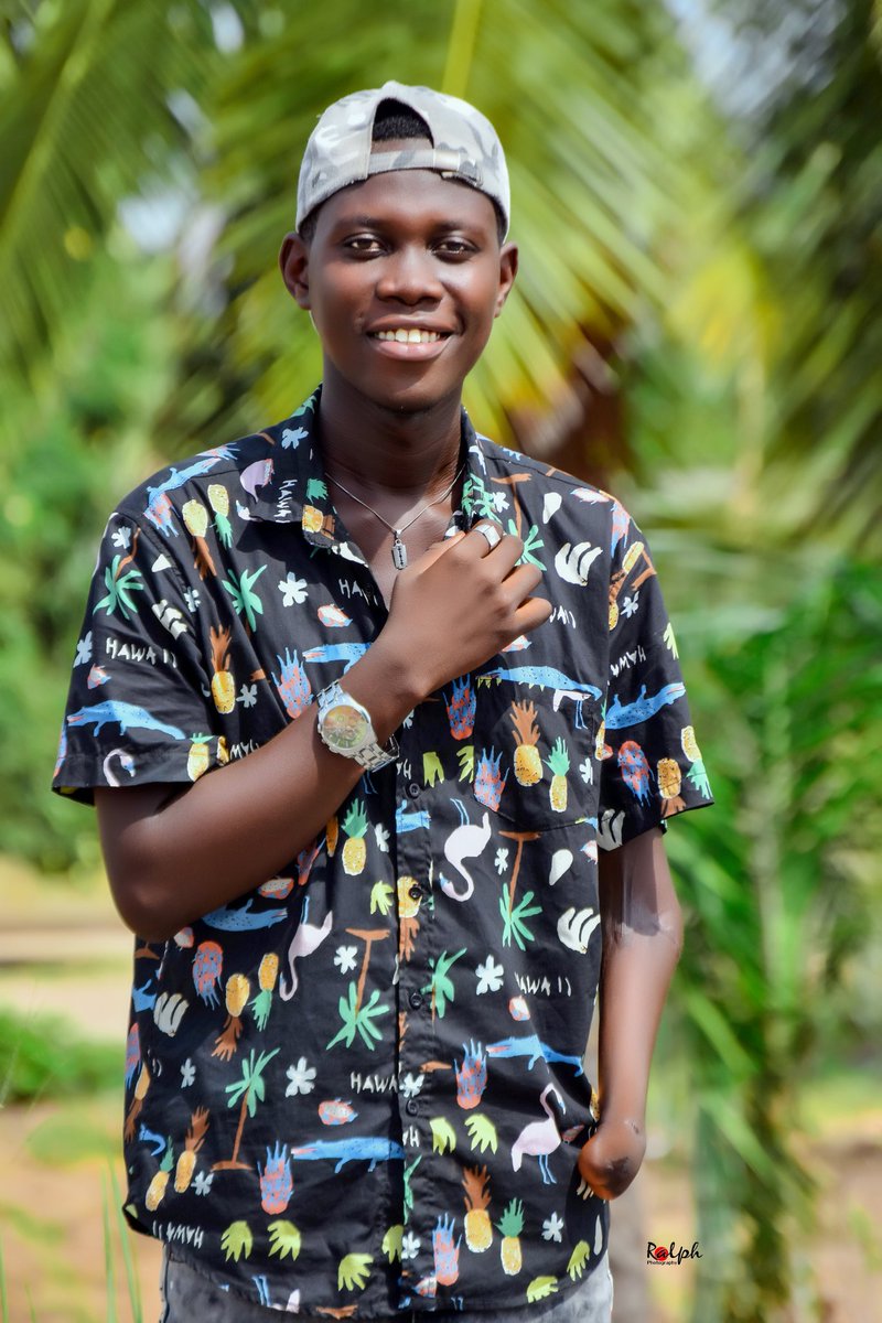 MaskhidHL's tweet photo. New month, new song
Get ready for my next tune. Dotonasi
Mekpormá? 
@FmEntertainmen_ @VoltaMusicAward @OneTuneEnt @VoltaHitz @Jasmine @KeenyIce @is_swaah @voltateensaward https://t.co/dTAQTv9gUA