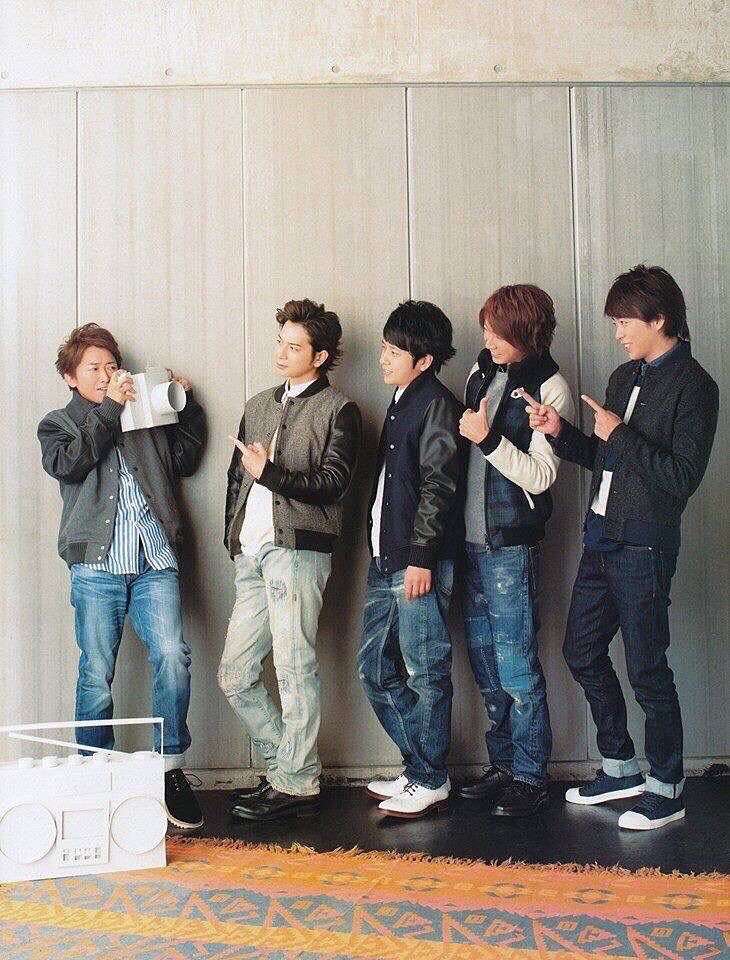 chip0520_s's tweet photo. ずっと自分たちの好きなように
わちゃわちゃキャッキャッして
笑ったり、感動したり、イケメンなったり、5人にしか分からんことを自慢げに話したりして欲しい

5人がいるから
何があっても頑張れるし
乗り越えられるし最終的には笑顔になれる。

つまり、この5人は神。 https://t.co/TaPt0g9hp9