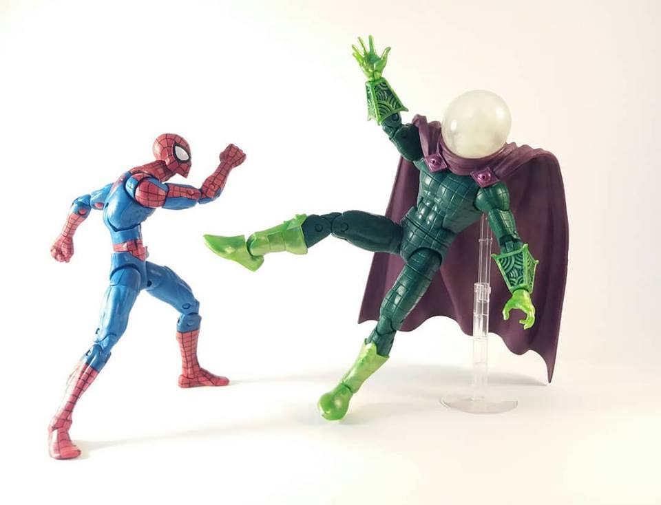 gabestrawson's tweet photo. Custom fists in action 

#acba #articulatedcomicbookart #customs #spiderman #mysterio #marvellegends #actionfigures #toys #toyphotography https://t.co/lLVkBVTVfs