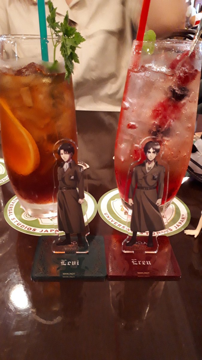 non_aot's tweet photo. とんでもねぇフィギュアが出てきて調査兵団セットどころではなくなったのんさん https://t.co/9VjsYcVL09