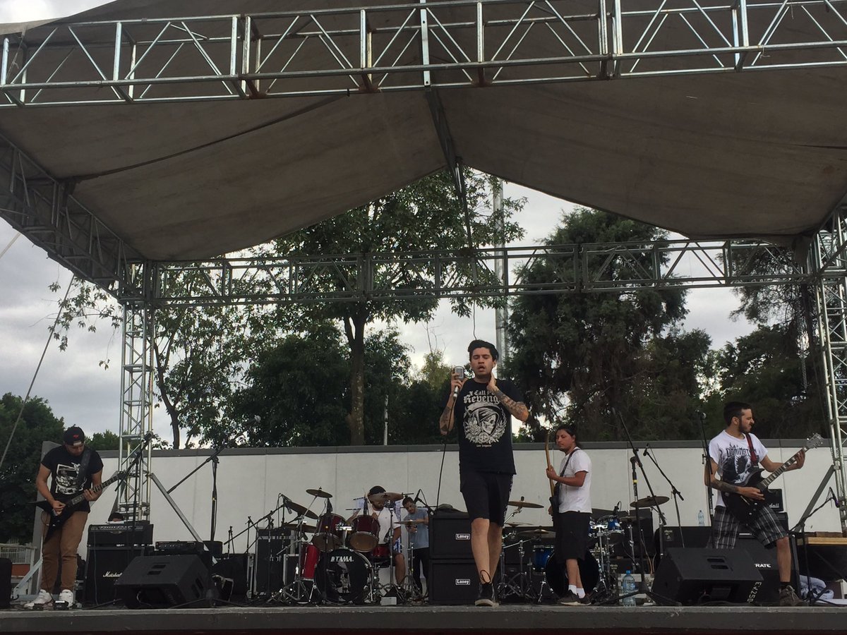 KillDontTellbnd's tweet photo. La pasamos súper chido hoy en #RockYRescueCDMX Gracias a los que nos acompañaron y apoyaron a la causa por los peluditos🐶🐱 https://t.co/i6SDxkFdUY