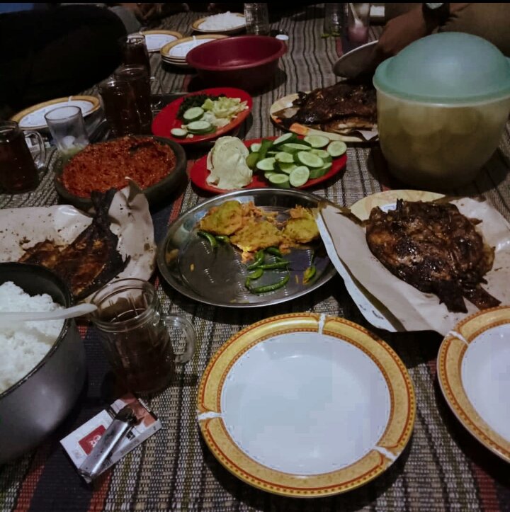 Kusnan_hafik's tweet photo. Nuansa kebersamaan tidak bisa digantikan hanya dengan sebuah game ponsel #9thn https://t.co/aSziJjeHSO
