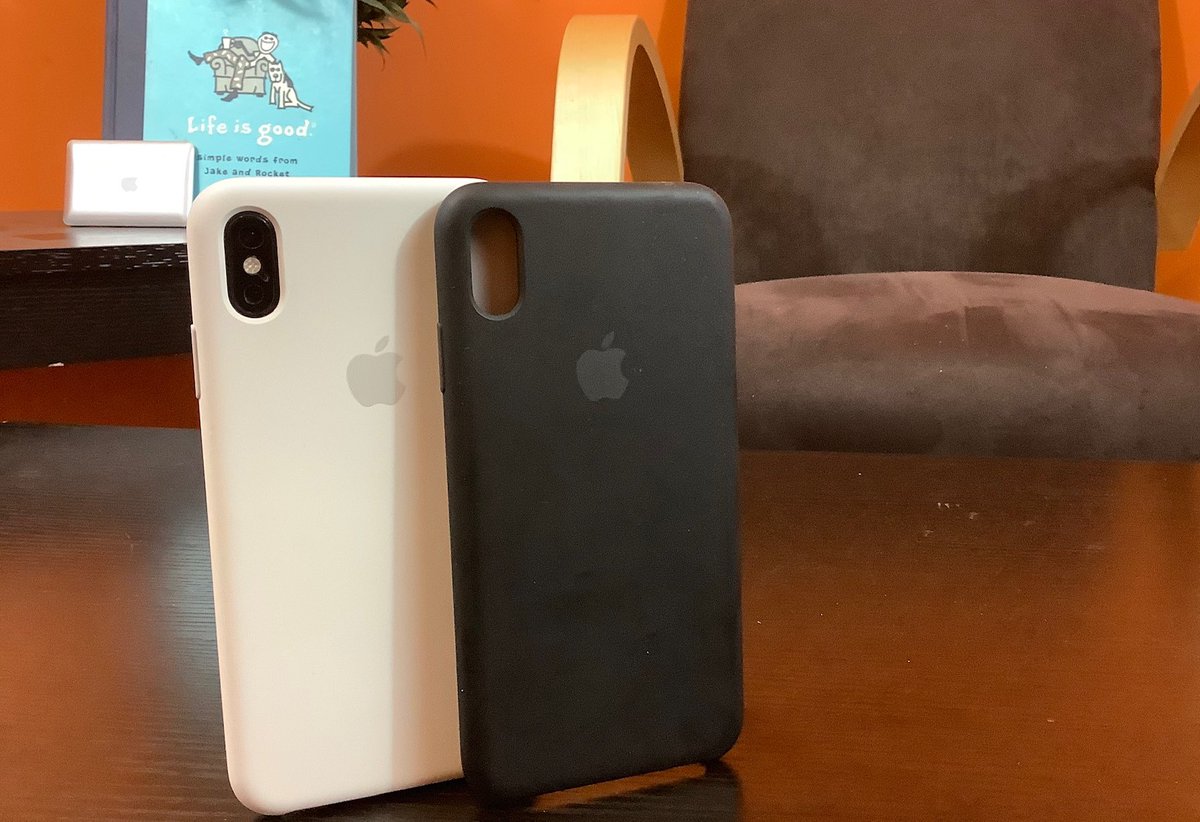 maciphoneipadK's tweet photo. アップル純正ケース #apple #iphone #xsmax #siliconecase #youtube #ユーチューブ動画見てね https://t.co/KfWy2EQlQc https://t.co/JZVKoV1OQ2