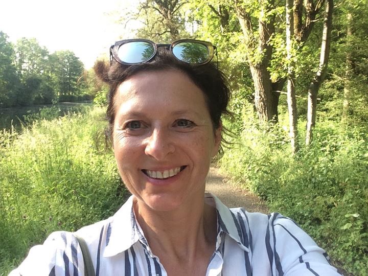 Thuis genieten zoals op vakantie, niet alleen een leuk gespreksonderwerp gisteren bij de koffie, ook iets dat ik graag leef en deel. 

Fijne zondag, Cynthia 

cynthiaghysels.be