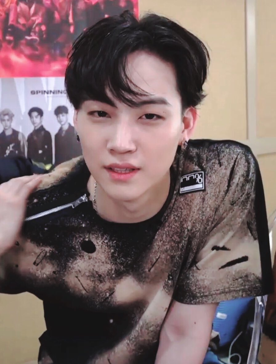 GOODBOY__JB's tweet photo. 하트뿅뿅❤️ https://t.co/D4NxVpcnyR