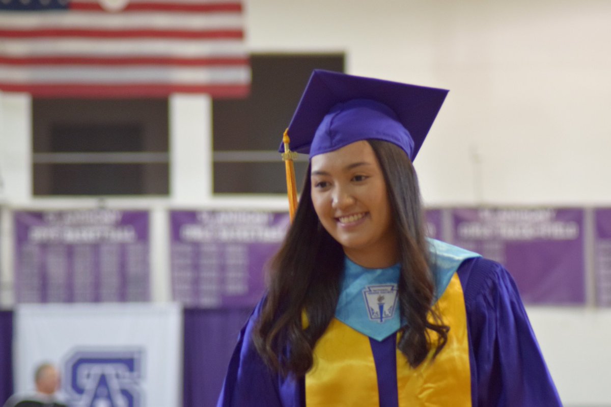 StAnthonySAINTS's tweet photo. All the best to the Class of 2019. 👼🏻🎓 https://t.co/FKvJ7lRVtJ