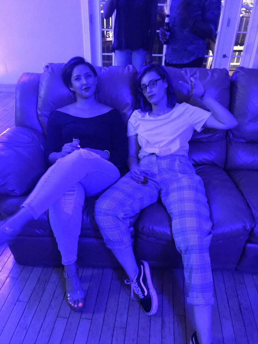 ninabruja7's tweet photo. your tรญas at the party #tired #buthere https://t.co/6iH5uAk6UA