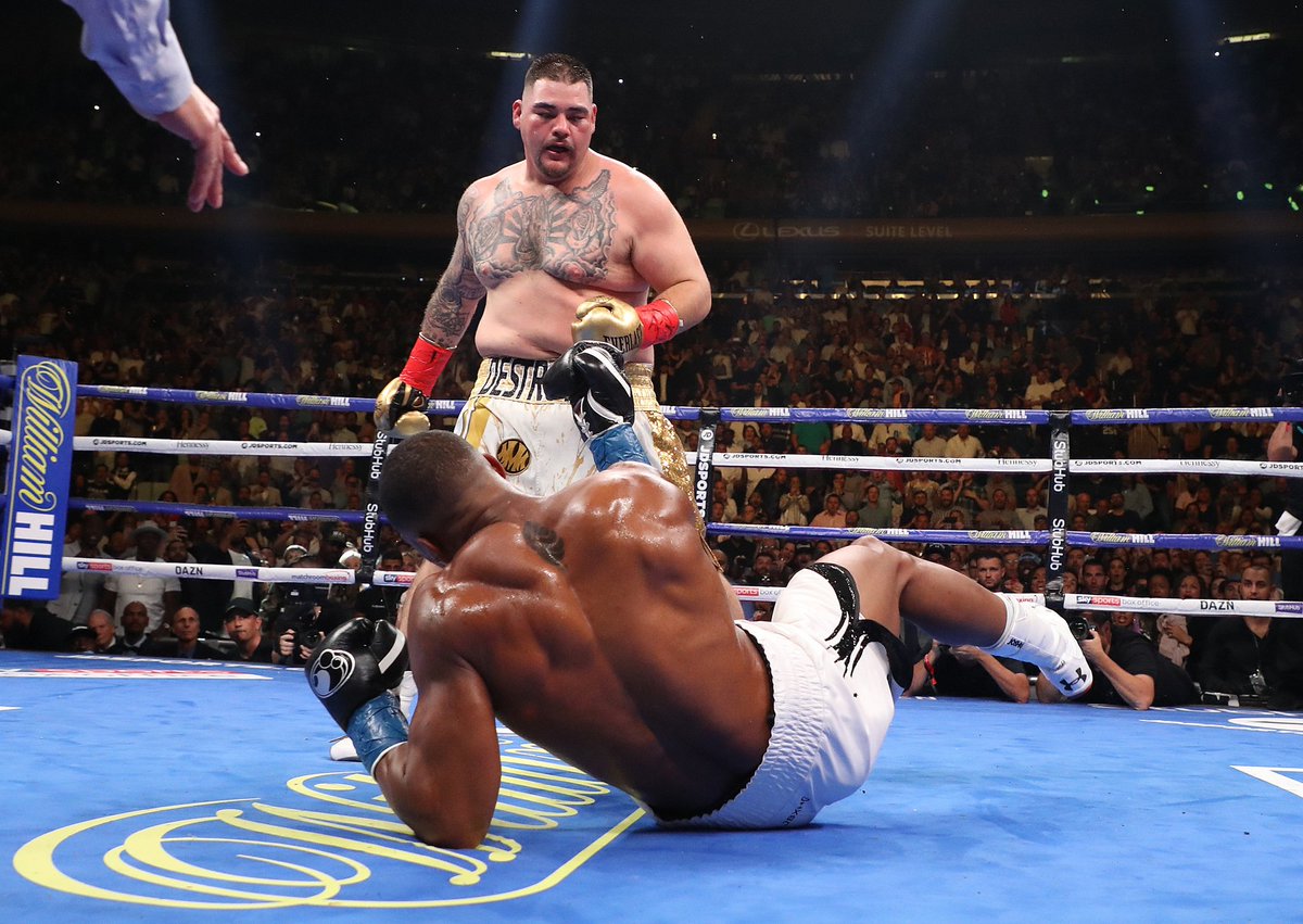 tarykuh's tweet photo. The reason Anthony Joshua lost is the reason why Mayweather never fought outside US. First fight in the US out of the UK and he got his ass beaten. 

Can we now stop telling Messi to leave Barcelona.  Lol. https://t.co/66ICtgN0WB