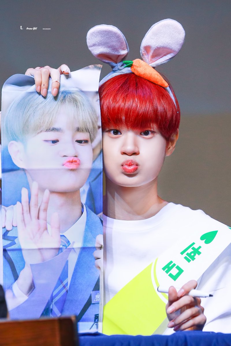 Daehwicom's tweet photo. 190601 #이대휘 #대휘 #AB6IX #에이비식스 #DAEHWI 😗😚😘 https://t.co/nOjhotNqXE