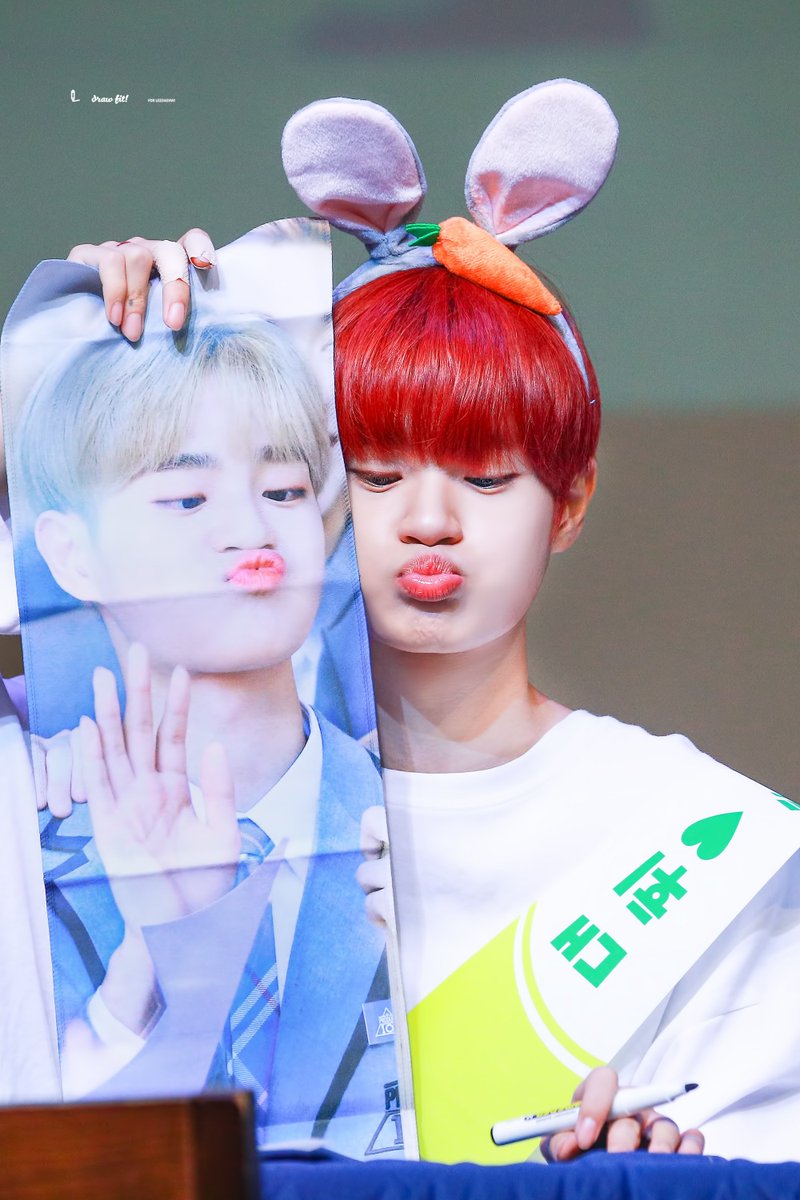 Daehwicom's tweet photo. 190601 #이대휘 #대휘 #AB6IX #에이비식스 #DAEHWI 😗😚😘 https://t.co/nOjhotNqXE