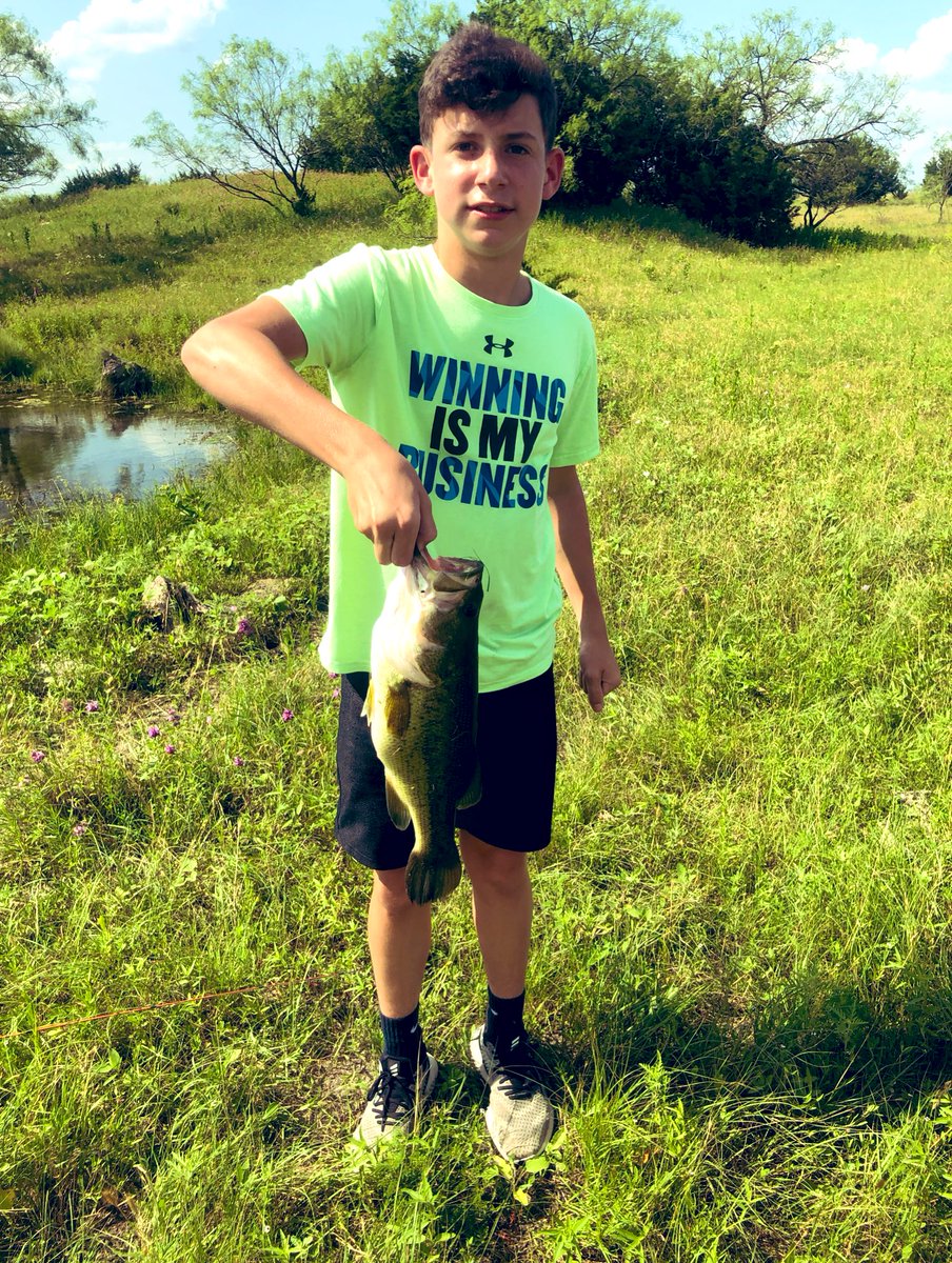 CasonIngram's tweet photo. Got a nice 3 pound bass today!!🐟#gooddaytofish #fishingislife #bigone #nicebass https://t.co/HlbOdpNF4c