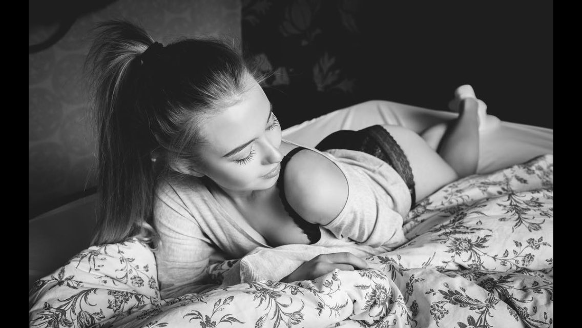 Ich geh jetzt ins Bett ! Hoffe ich kann schlafen bei der Hitze. 😘💖