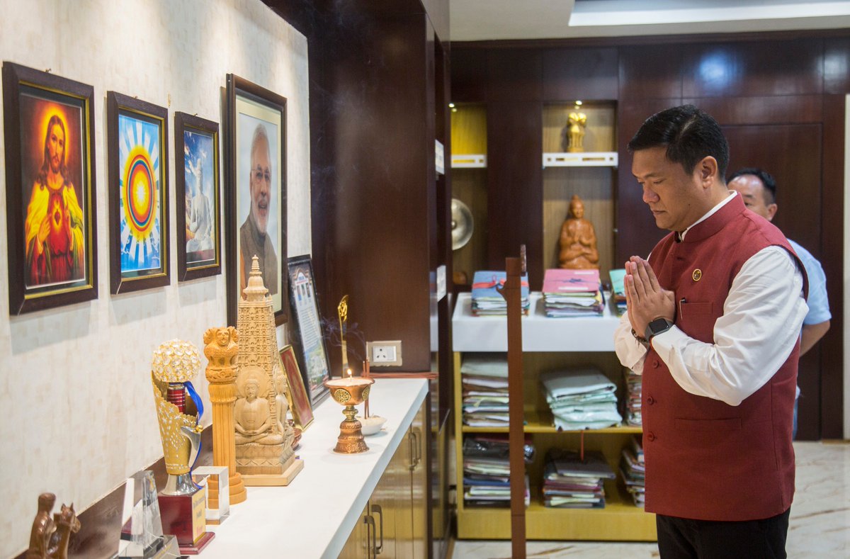 PemaKhanduBJP's tweet photo. My first day in office as Chief Minister of Arunachal Pradesh. I have huge expectations to fulfil. God grace me humility and strength to never tire in working for my people. @ArunachalCMO https://t.co/w9bvwa0FDw