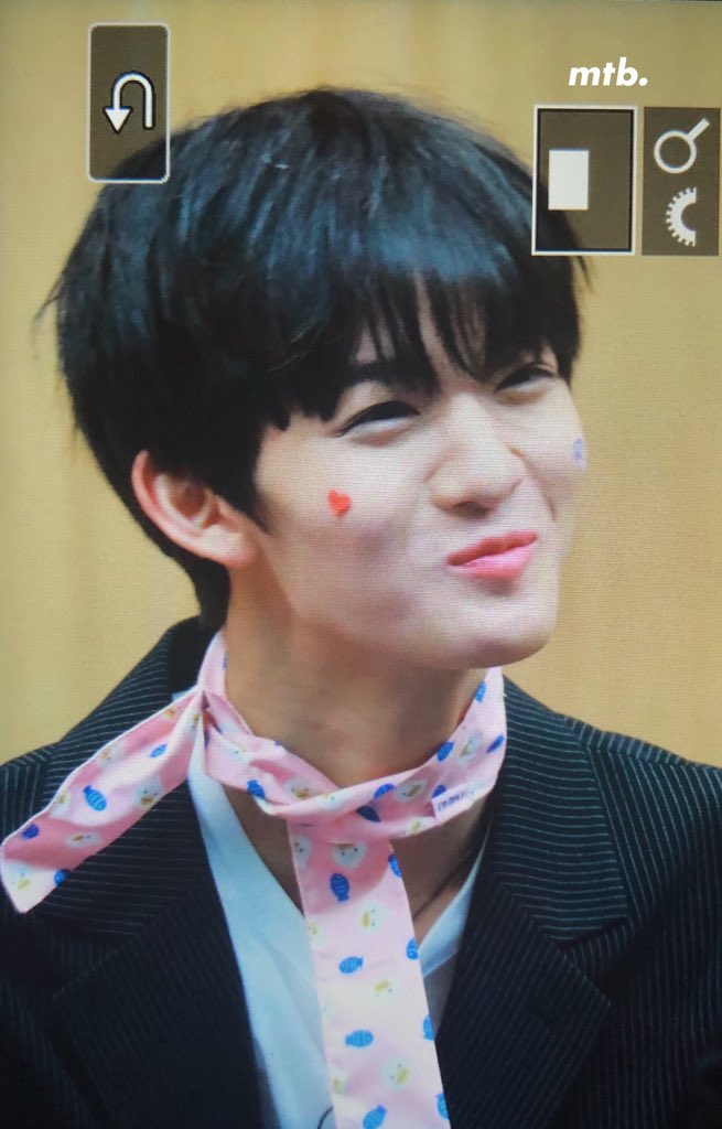 MorethanBae's tweet photo. 190602
#배진영 #BAEJINYOUNG #裵珍映 https://t.co/UxVVqYDPRu