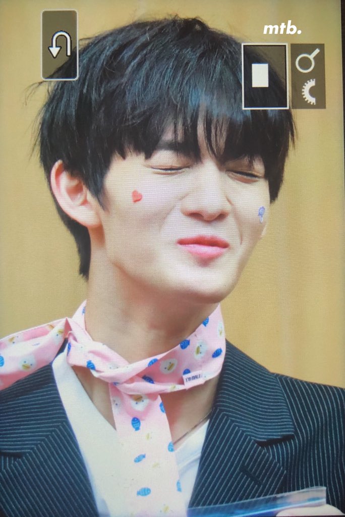 MorethanBae's tweet photo. 190602
#배진영 #BAEJINYOUNG #裵珍映 https://t.co/UxVVqYDPRu