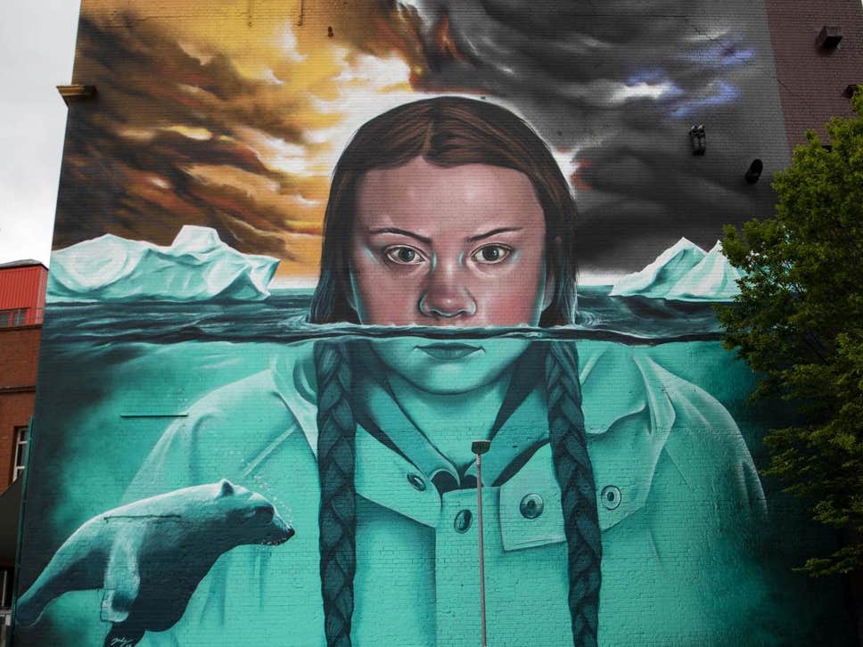 A large mural of the Swedish climate change activist <a href="/GretaThunberg/">Greta Thunberg</a> has been painted on a wall in Bristol.
The 15m-high image took eight days to paint.
bbc.com/news/av/uk-eng…
Artist <a href="/jodyartbristol/">J O D Y</a> said Thunberg embodies a "new movement" in the fight against climate change.