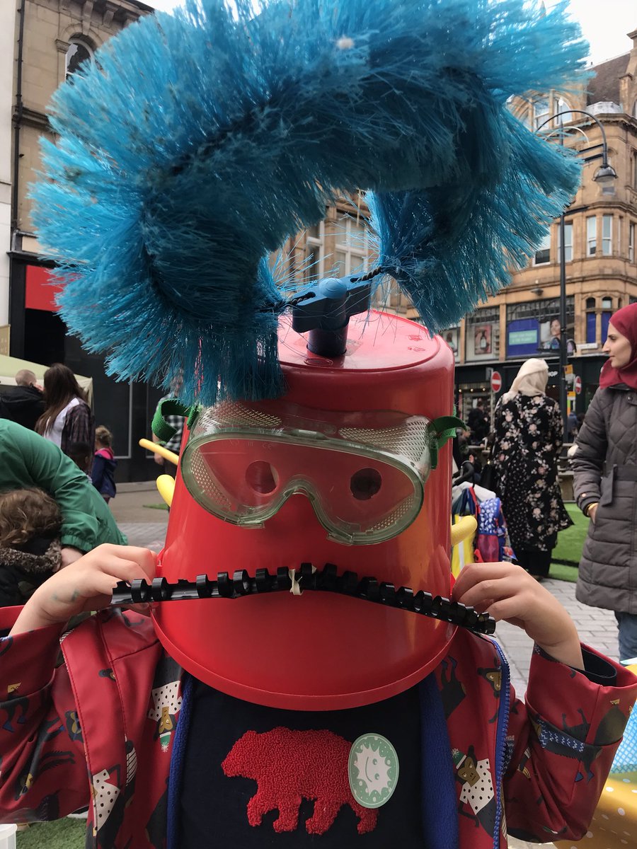 PlayfulAnytime's tweet photo. Big thanks to @Leeds_City_Ctr for booking us to put play &amp; creativity in the heart of Leeds City Centre.
Thanks to @Child_Leeds for constantly making the case for children’s right to play.  
Final day on Briggate today 
Come join us 10-4pm
Freeeeeeedome!
#briggatepopupplay https://t.co/3W7VwoWtN1