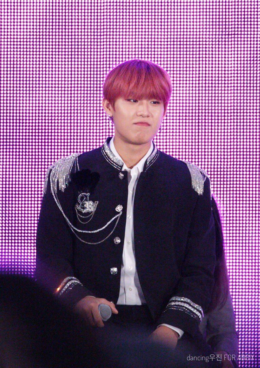 dancingwoojin's tweet photo. 190517 KCON JAPAN 2019 컨벤션 

늦었지만 이런 귀여운 모습을 세상에 보여 드릴고싶어서 다시 #THROWBACK ㅋㅋ

#AB6IX #PARKWOOJIN #KCON2019JAPAN #에이비식스 #박우진 https://t.co/Badtdyx70r
