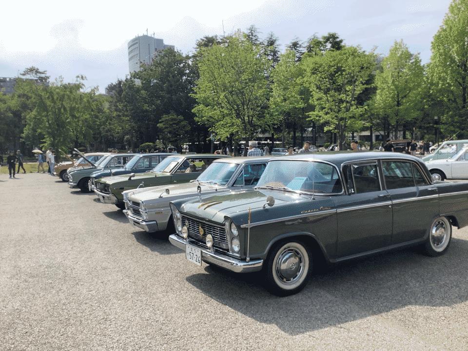 エターナル総書記 على تويتر ハバナにいるみたいな車が並んでるw キューバにクラシックカーが残ってるのは 新車を買っても国が召しあげるからw