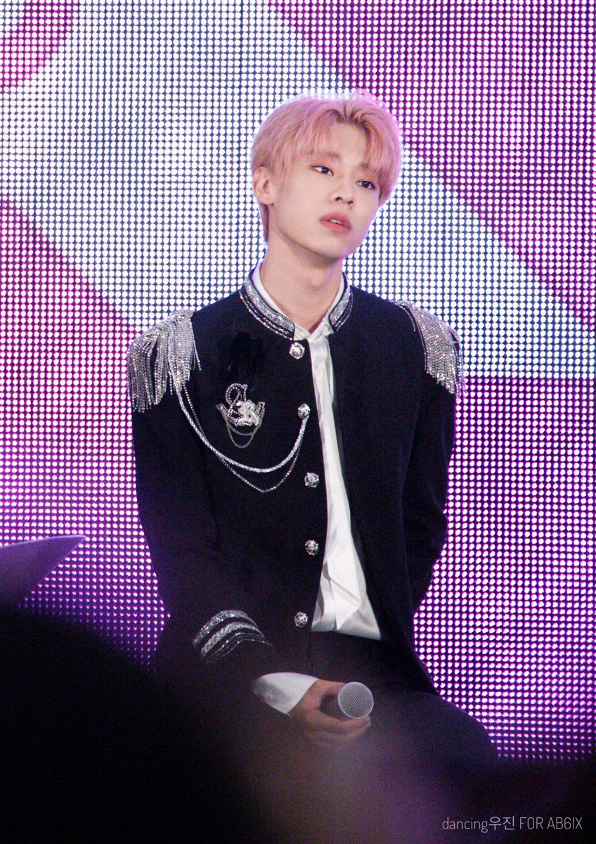 dancingwoojin's tweet photo. 190517 KCON JAPAN 2019 컨벤션

우리 김동현씨 왜 이렇게 잘생긴 ㅠㅠㅠㅠㅠㅠ 

#AB6IX #KIMDONGHYUN #KCON2019JAPAN #에이비식스 #김동현 https://t.co/2FoQTkyosh