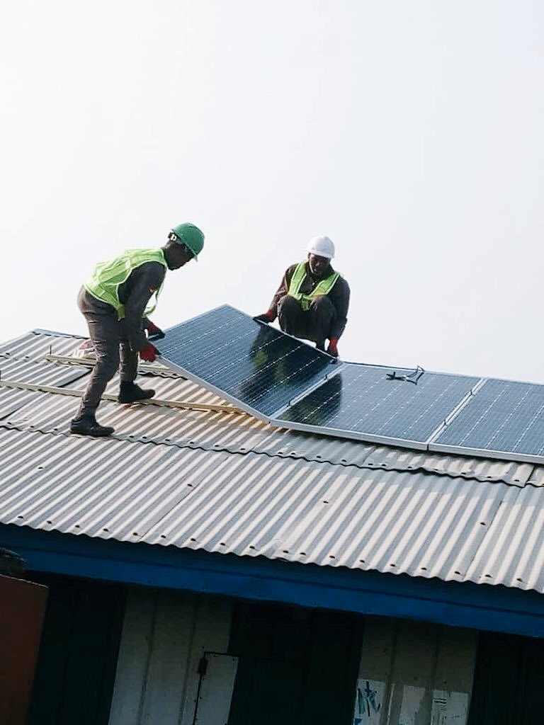 The homes of the coastal people of Gbagira,Ondo have been neglected for 100yrs, with no electricity. In 2018 an investment for a mini-grid was made,and now they have opportunity of 24-hrs light to boost their fishing economy. By buying coldrooms, electric kilns for fish farming.