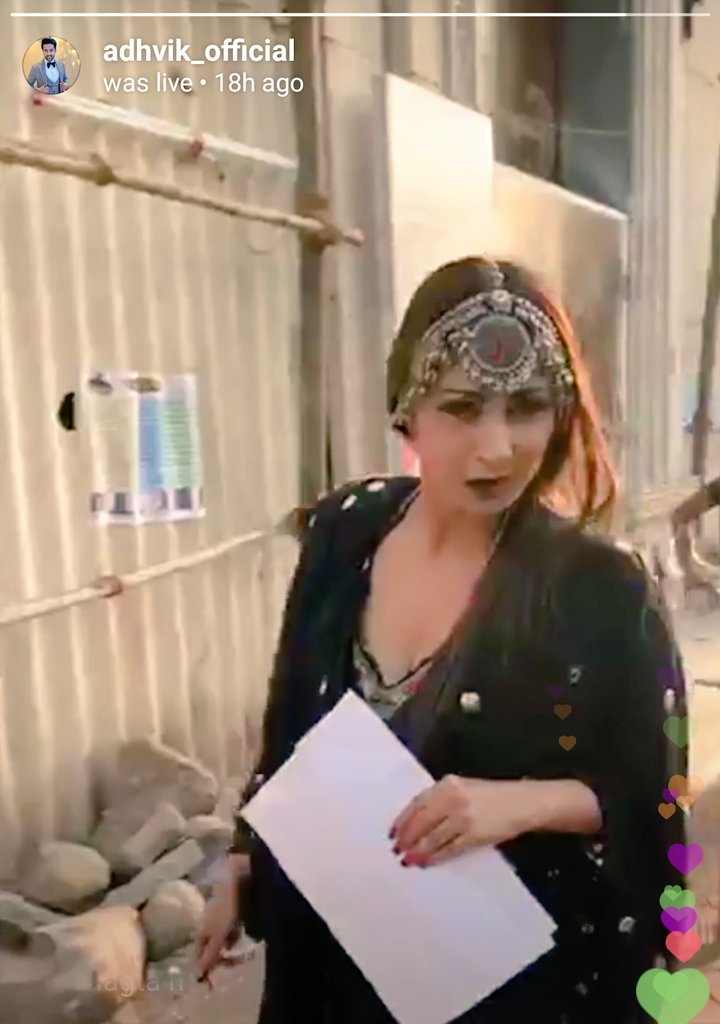 _Sonika_Tweets_'s tweet photo. Majaa Aa Gya #Sangeeta Mam Live On #AdhvikMahajan Live Chat Yesterday. 

I M Happy #Shachini #Psilent Is Back. 

But

#Live Dekh Ke Aur Bhi #Khushi Hui. #Sangeeta Mam Really #Preety 😘😘😘😍😍😍❣️❣️❣️❣️

@sangitara2341 #DivyaDrishti https://t.co/yzVZqekNYI