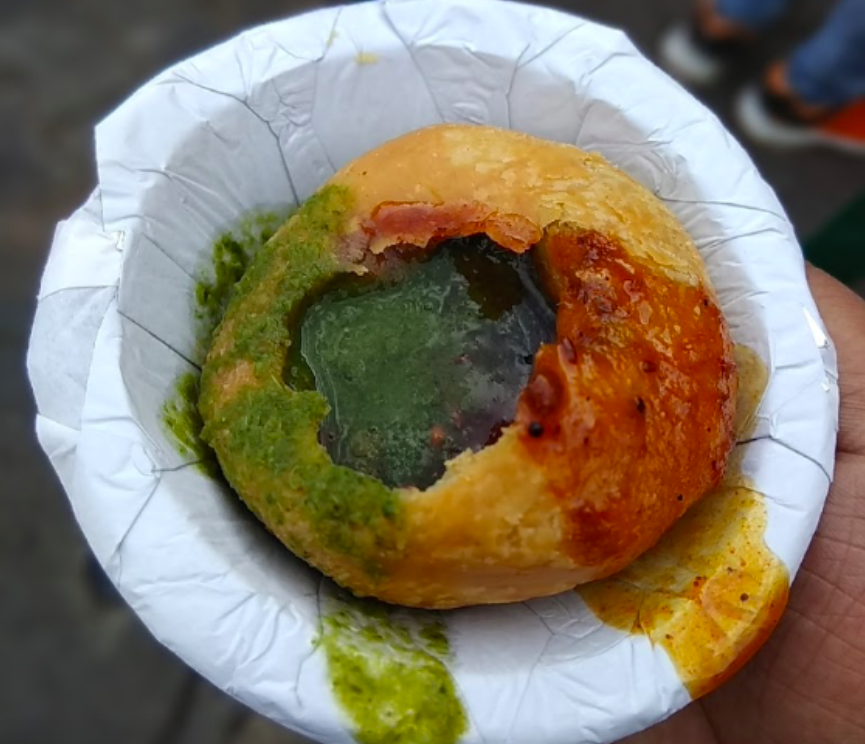 StreetsThatTalk's tweet photo. Batla Kachori, Chopra Patties, Khamman, Poha, Jalebi, Lassi and more... This places is simply delicious.
At: Vijay Chaat House, 56 Dukkan #Indore.
Photos via Google Places
#TSIndore #Indorediaries #Breakfast #Kachori #Samosa #Pohajalebi #indianstreetfood #Foodiediaries https://t.co/IGbTJdqwqH