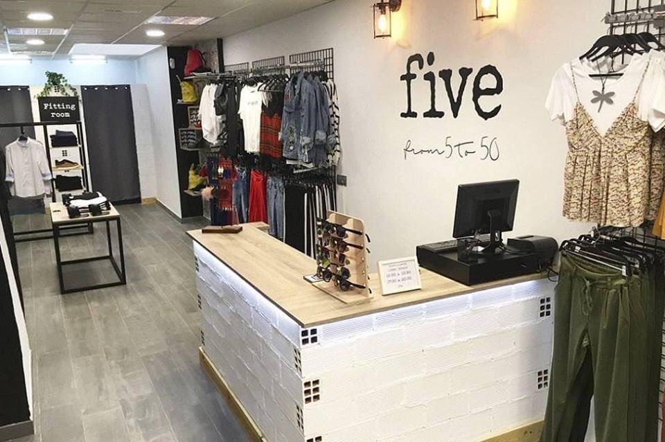 Abre tu propia tienda de moda desde 15,000€, elevado margen de beneficios, solo inviertes en lo que tu quieres, diseños exclusivos con la Franquicia Five - From 5 to 50 😍. 

Pide información sin compromiso ⤵️

franquiciasenespaña.es/franquicias/mo…
#FranquiciaModa #FranquiciasenEspaña