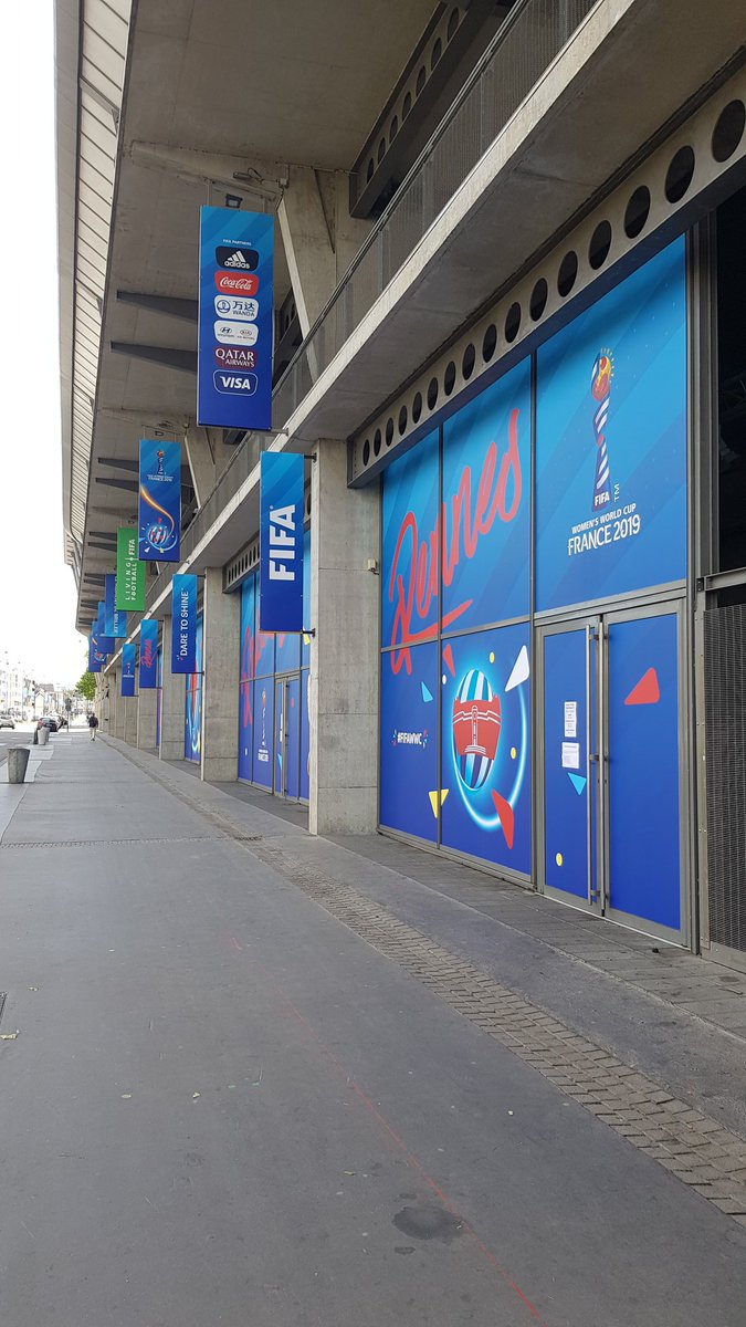 LBFoff's tweet image. Quand le @RoazhonPark passe en mode Coupe du Monde Féminine !
Tout savoir sur la #FIFAWWC à @metropolerennes : footbretagne.fff.fr/simple/le-mond…