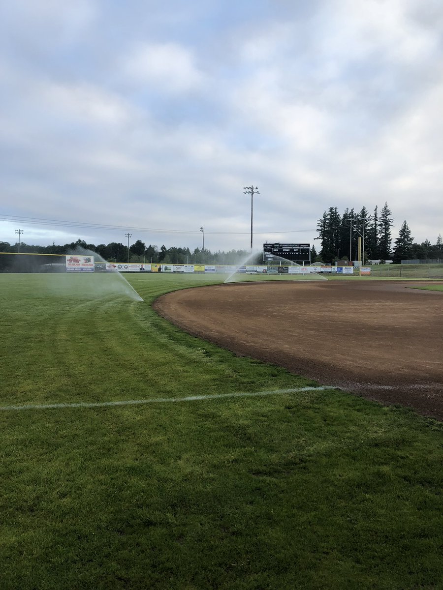 Coach7Lord's tweet photo. Rise and Grind.   Great day today to get better.  #doubleheader #piobaseball #BeUncommon https://t.co/eTL1JzBsD2