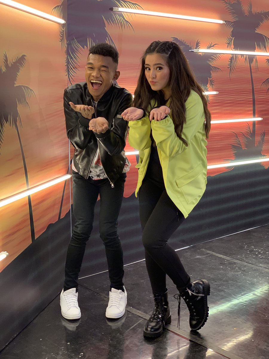 geebragancia's tweet photo. #ClassOfStudio7 @JongMadaliday and Cassy. @gmastudioseven https://t.co/ieuV3OYYIY