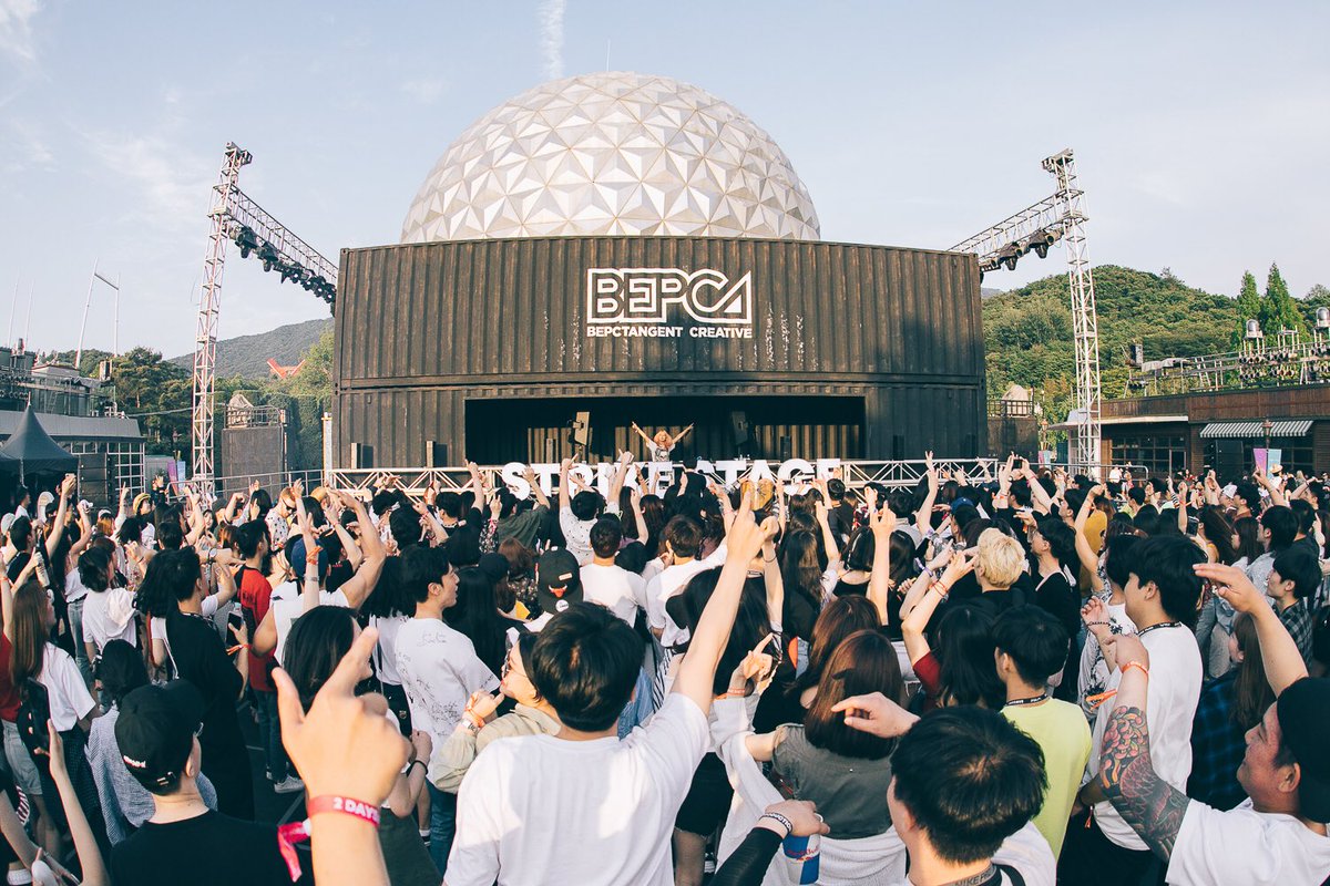 dj_cream_y's tweet photo. World Dj Festival ! did you Creamy today? you guys were soooo Lit 🔥Thank you very much ! I♥️U! .
.
.
@sungchan_dayo ze #djcream #worlddjfestival #wdf #seoulland https://t.co/GqSU7gpXQY