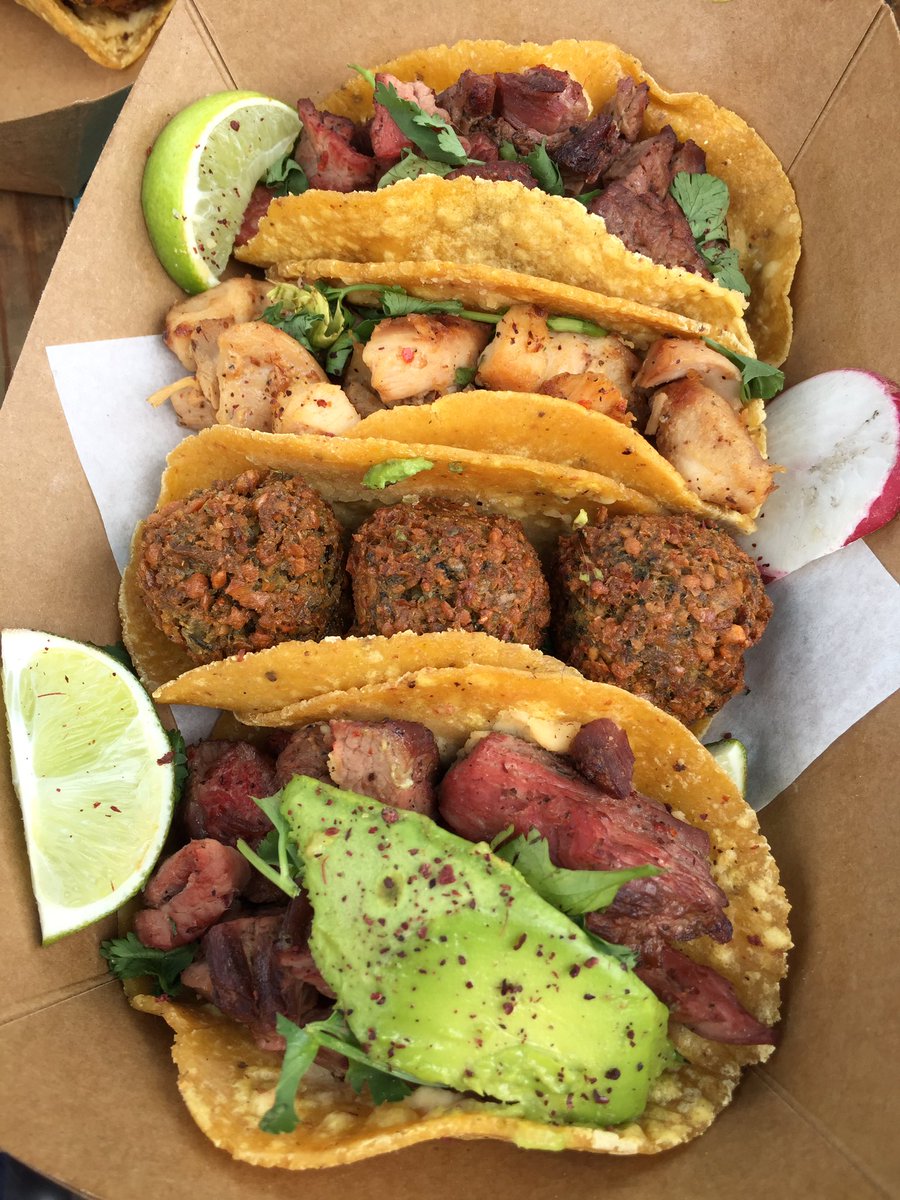Chef_Jay's tweet image. Kabob &amp;amp; Falafel Tacos from @mideasttacos at @smorgasburgla in DTLA today.

Sunday just got better!

#tacos #kabobtacos #tacosforever #falafeltacos #smorgasburgla #rowdtla #dtla #inthe213 #mideasttacos