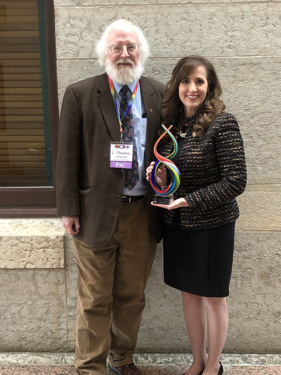 theresagavarone's tweet photo. I’ve focused on finding ways to fight the opioid epidemic & increase access to healthcare services.
That is why I was named the “Legislator of the Year” by @OACBHA.
Take a look at my recent column about improving mental health treatment:
https://t.co/UZdUwE0iqf https://t.co/OOJgqqhQpI