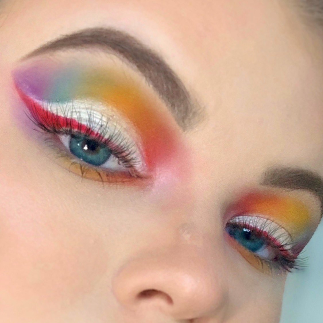 ayeleigh143's tweet photo. 🏳️🌈
@juviasplace #Zulu palette for purple, orange, yellow and pink
@jeffreestarcosmetics @jeffreestar #BlueBlood palette for blue and white
@morphebrushes #35O2 palette for red and #daretocreatepalette for green https://t.co/9M7KHCdFFn