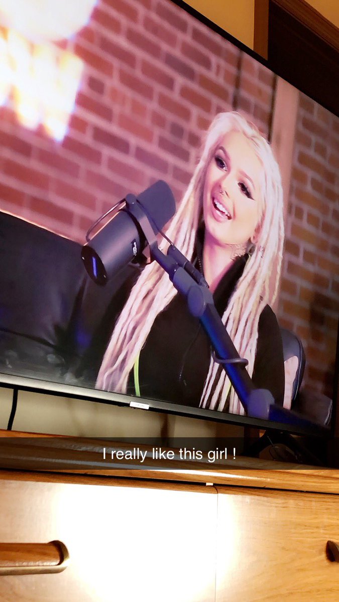 Chelzz225's tweet photo. @ZachSangShow @ZhaviaWard https://t.co/9Td2GqpSSR
