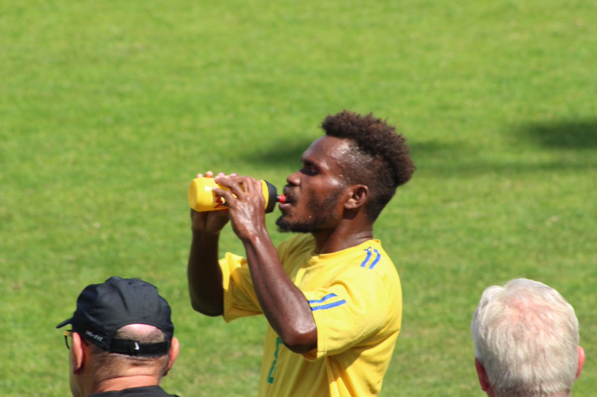 NOSFoundation's tweet photo. 57 | WATER BREAK 

As the heat gets worse the players are given some time to cool down ☀️☀️

SCORE 1️⃣-1️⃣

#GoSoloGo🇸🇧 https://t.co/7LfIcswm6f