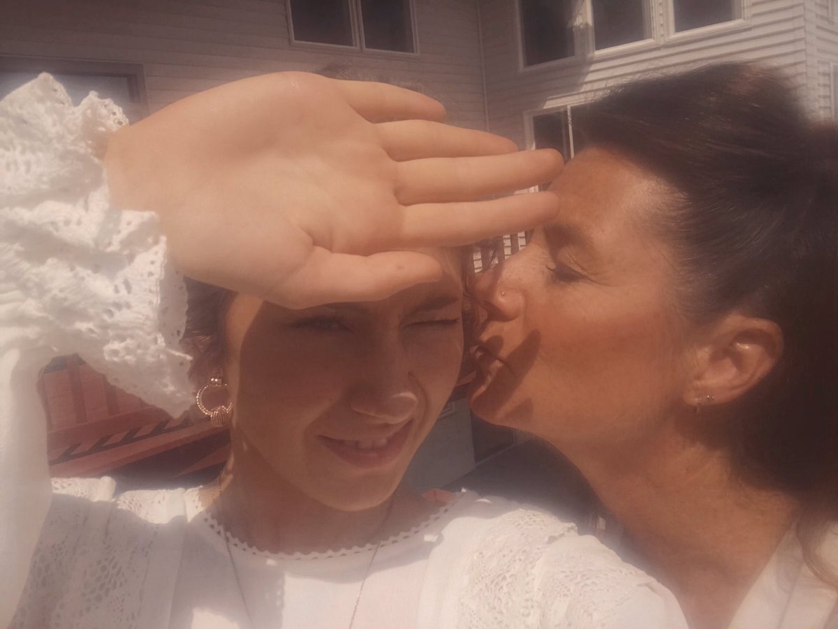 ljsteskal's tweet photo. HAPPY birthday momma bear!!! I love you so much❤️ wouldn’t want anyone else helping through this crazy life🤩💕 @Hsteskal https://t.co/uL434GVckM