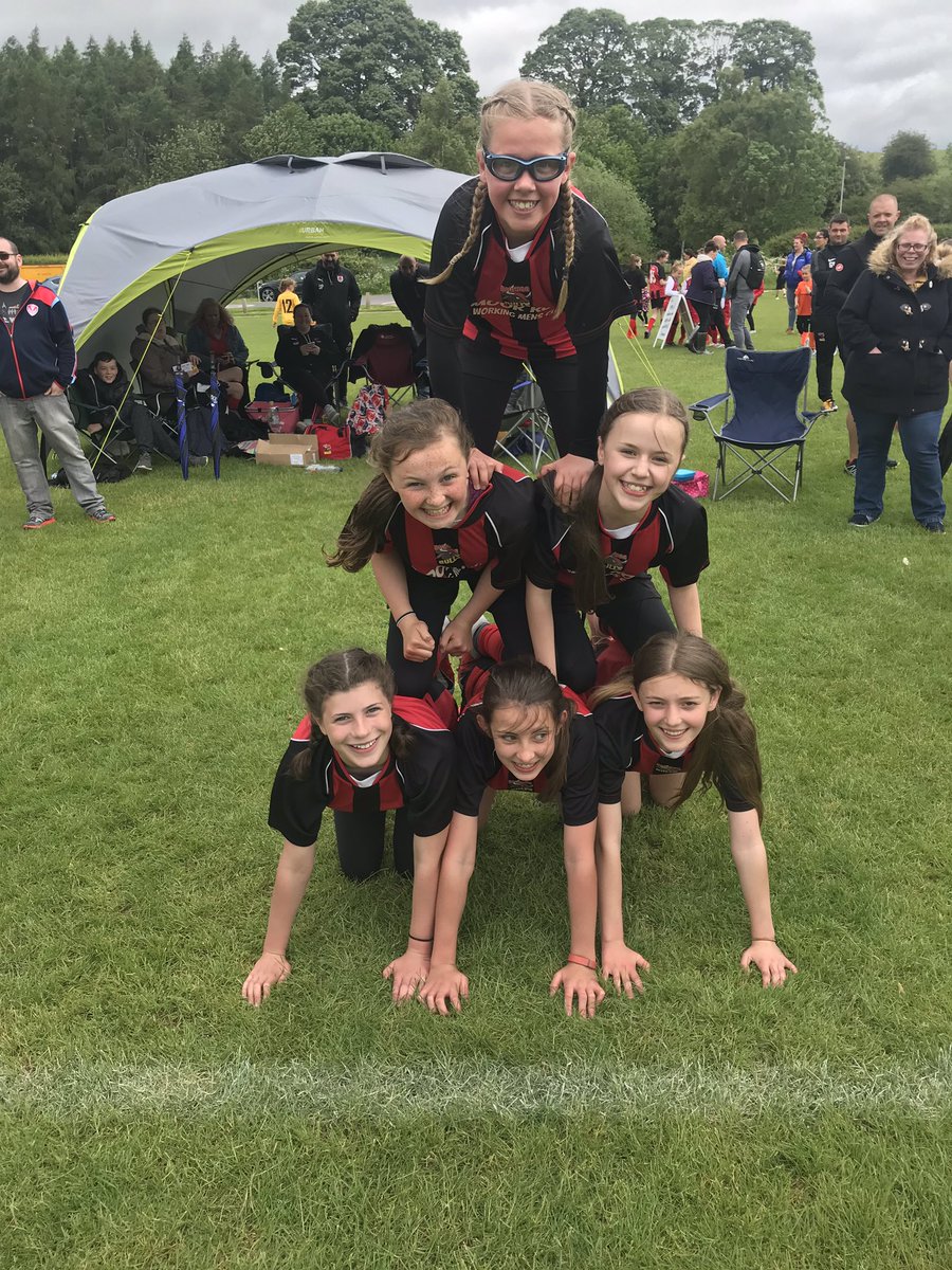 hevvaedgar's tweet photo. It’s all about team work thank you @CFAfestival2019 for a fantastic day @kitlocker #bigriggbulls #under12girls https://t.co/Ij3dHcq2T3