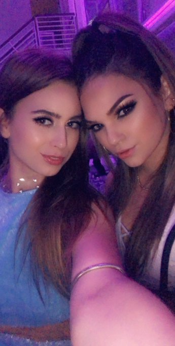 Can we just take a second.. ? https://t.co/rE9dvXBcd3